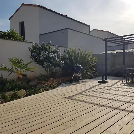 Charmante Maison De Vacances *